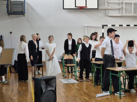 Wyjątkowa podróż przez wieki – Dzień Edukacji Narodowej w naszej szkole
