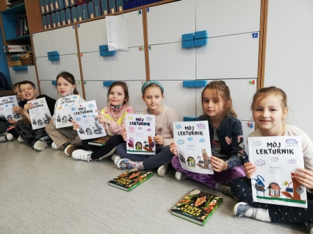 Zakończyliśmy międzynarodowy projekt edukacyjny ''CZYTAM Z KLASĄ lekturki spod chmurki'' III edycja